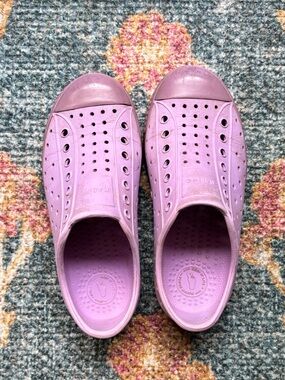 Native Kids Shoes in Lavender/Purple